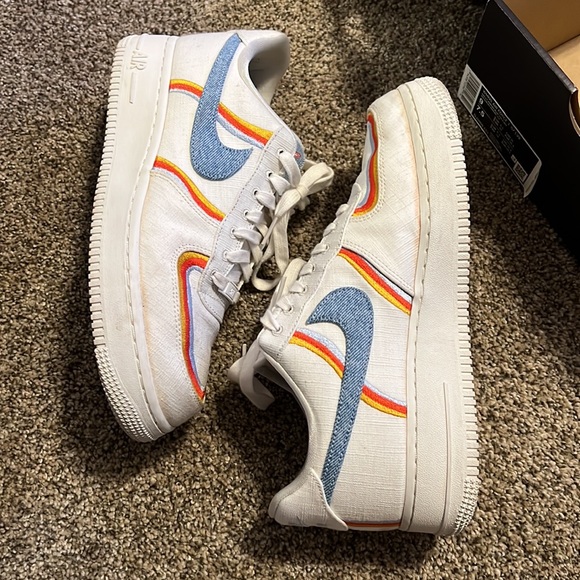 Womens Air Force 1 ‘07 LV8 - Picture 3 of 4